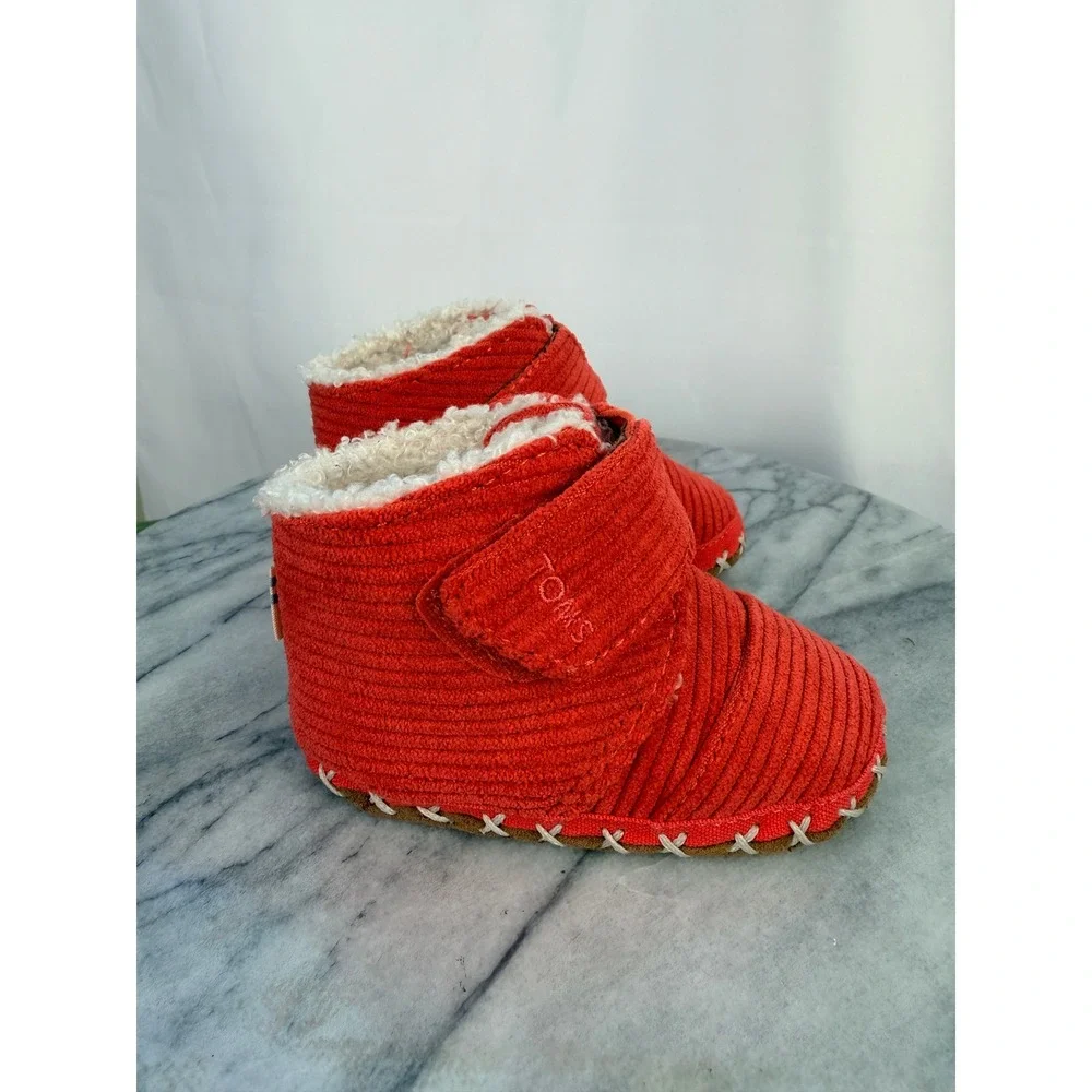 Tiny TOMS Baby Red/Pink Corduroy Faux Fur Lined Crib Booties Size 4 Infant Shoes